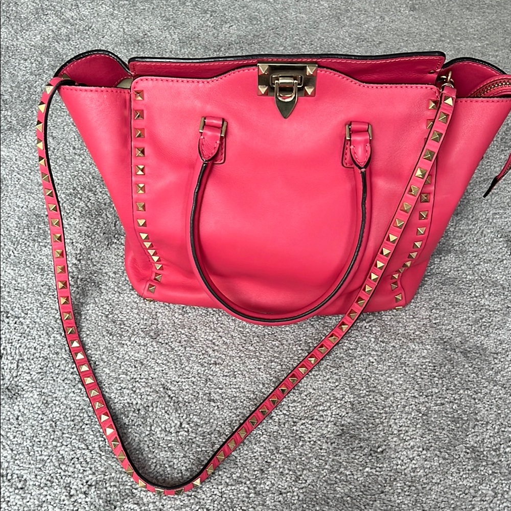 Valentino Pink Studded Tote Bag with Rockstud Detailing - Picture 5 of 12